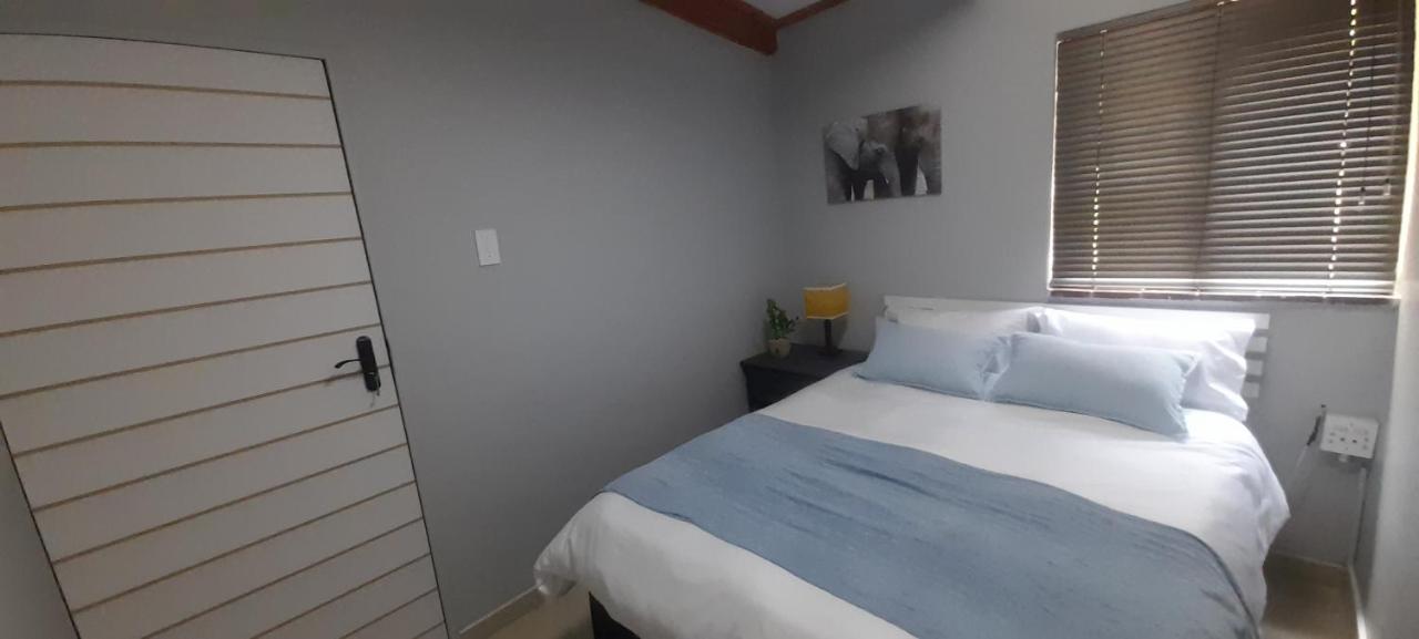 Impala Suite -Entire Unit- 2 Bedroom With 1 Ensuite Bathroom Ladysmith Buitenkant foto